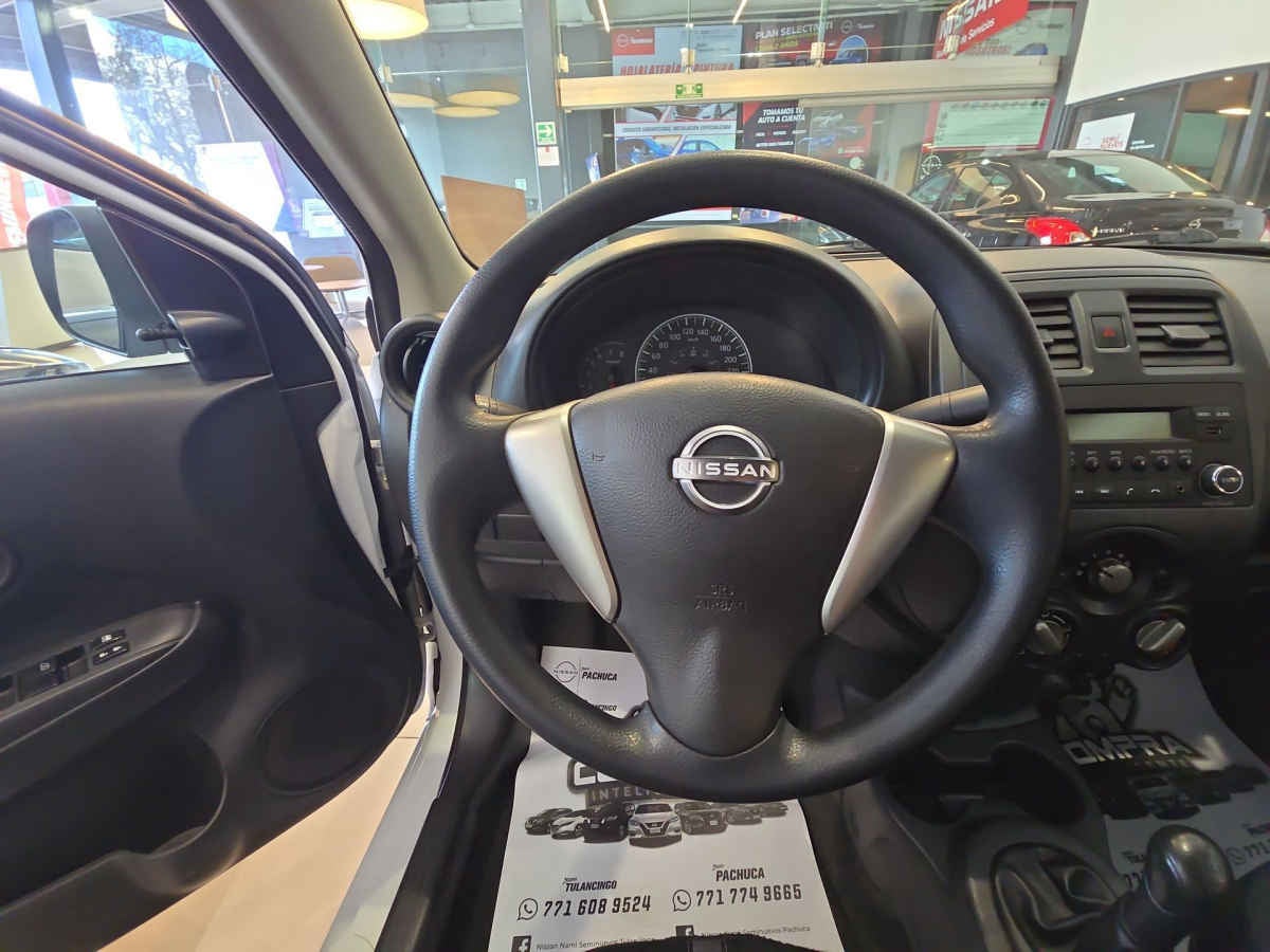 2023 Nissan V-Drive 4p L4/1.6 Man Audio