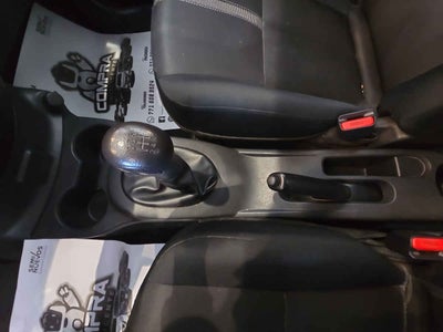 2023 Nissan V-Drive 4p L4/1.6 Man Audio